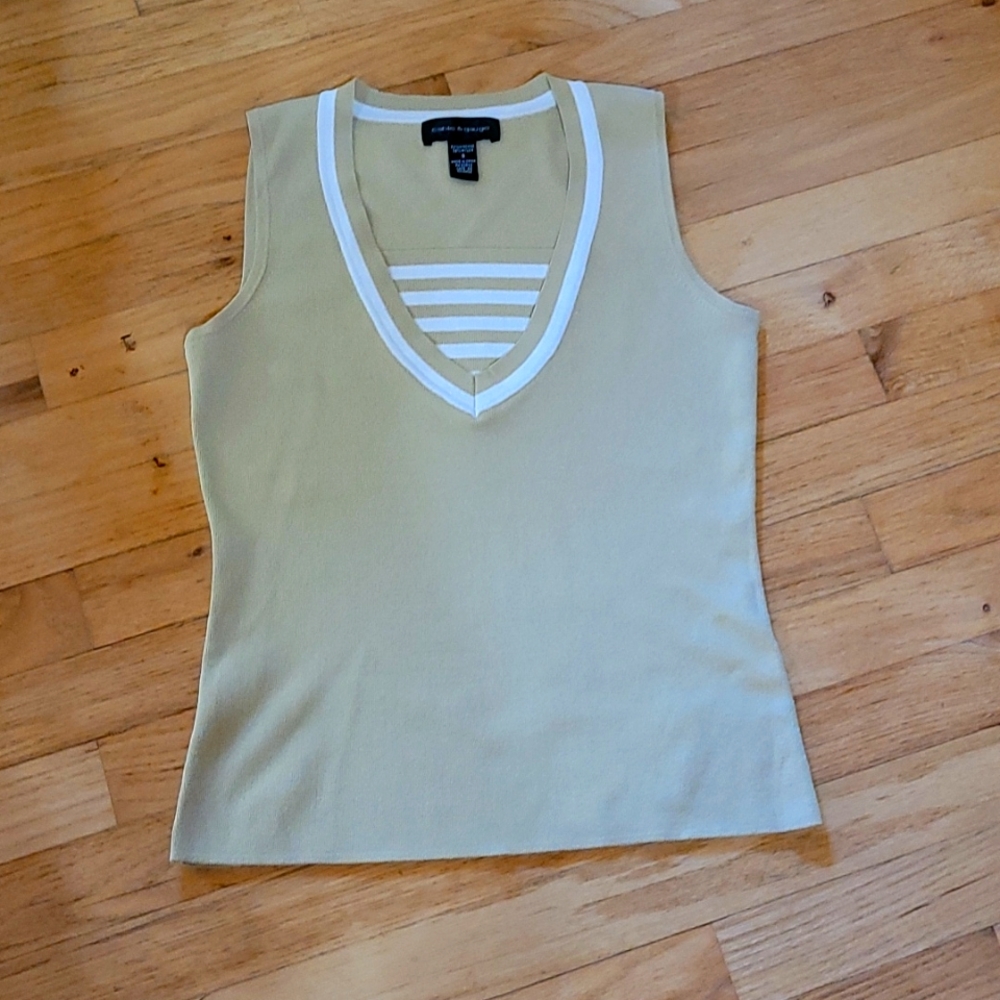 CANLE AND GAUGE SLEEVELESS TOP